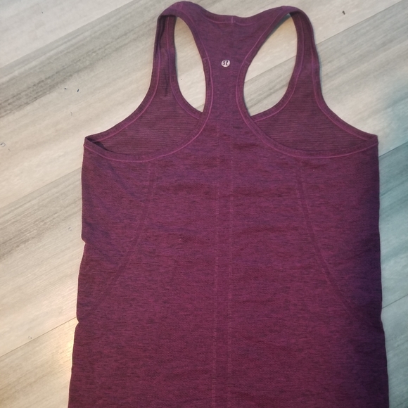 COPY - Lululemon tank top